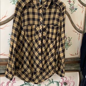 🖤💛NWT Free People size S button down shirt